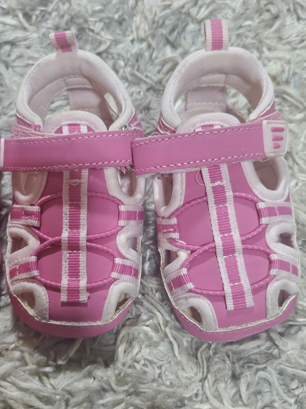 2/15$ Joe Fresh Pink Closed-Toe Kids Sandals with Hook-and-Loop Strap